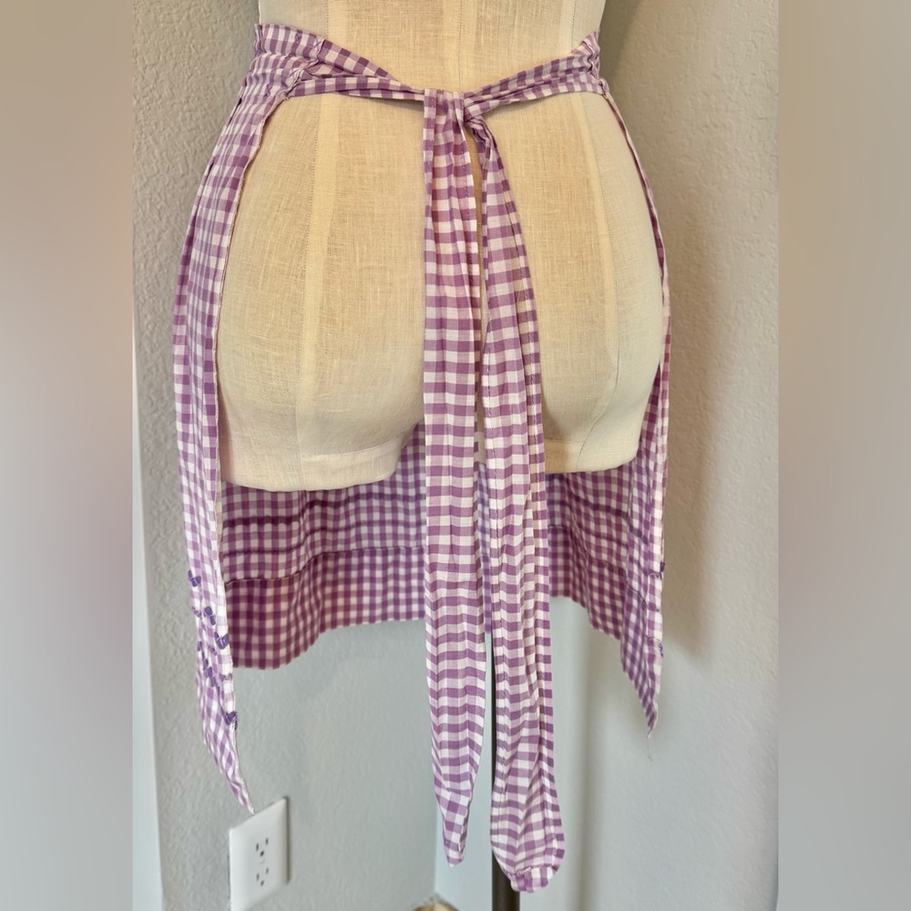 Vintage Gingham Apron Ric Rac & Hand Stitching - Picture 4 of 7
